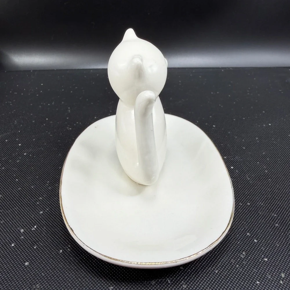 Tri-Coastal Design White‎ Ceramic Cat Ring Holder Dish Gold Rim Trinket Tray VTG